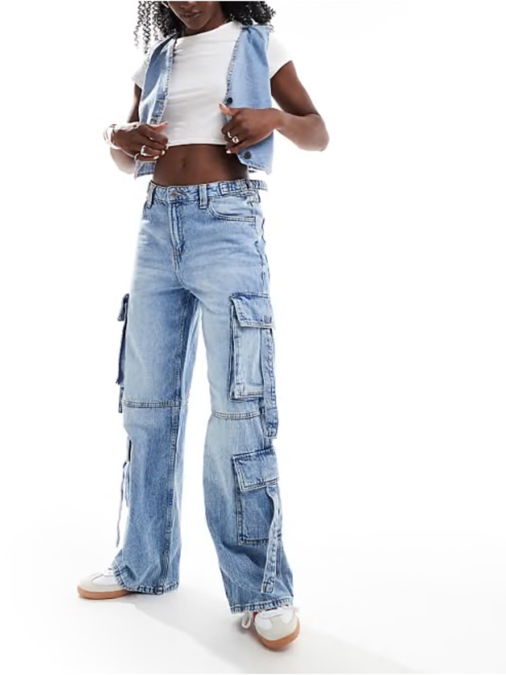 Bershka Cargo Jeans in Light Wash Blue Size US 2